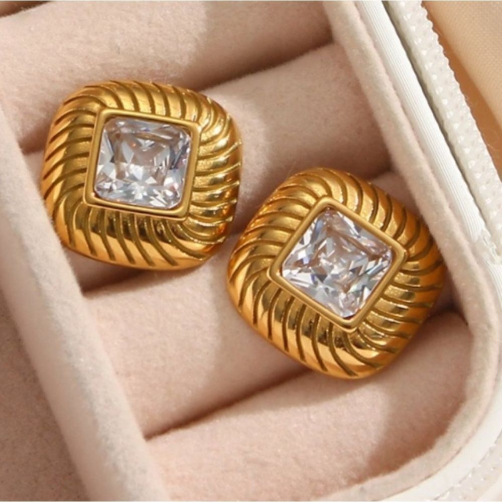 Zircon Vintage Textured Rhombus 18K Gold Plated Stud Earrings
